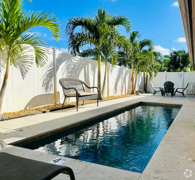 Building Photo - 2924 Middle River Dr Unit Your South Florida Oasis: Rental