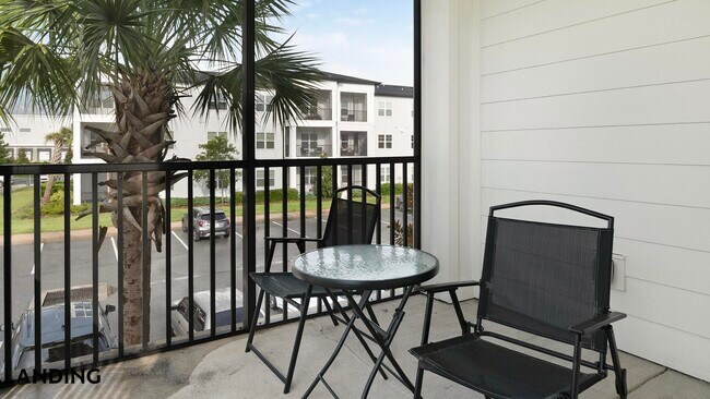 3060 Southcreek Blvd Unit 7-211