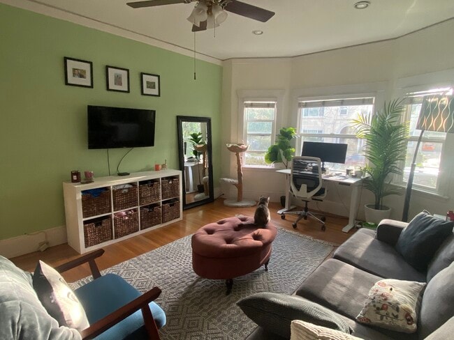 LivingRoom/Bedroom - 3117 College Ave Unit #2