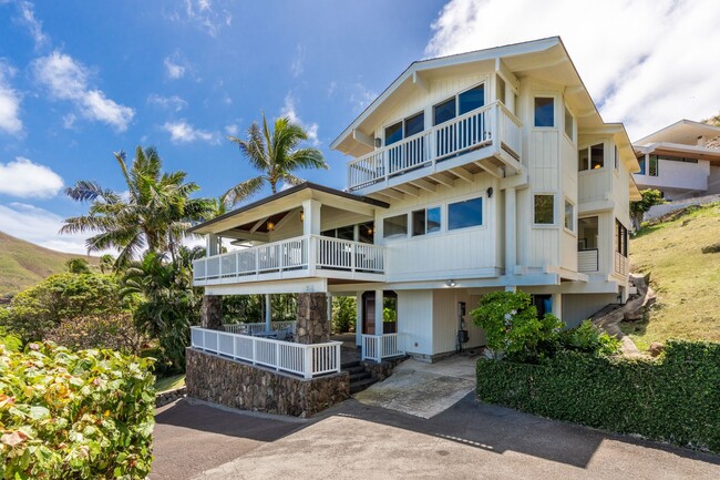 Photo - Enjoy Cool Breezes And Dazzling Views Of The Ocean Below At This Private, 4 Bedroom, 3.5 Bath Lan...