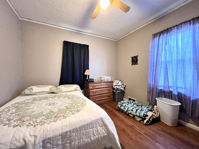 Photo - 3007 Mahaska Ave