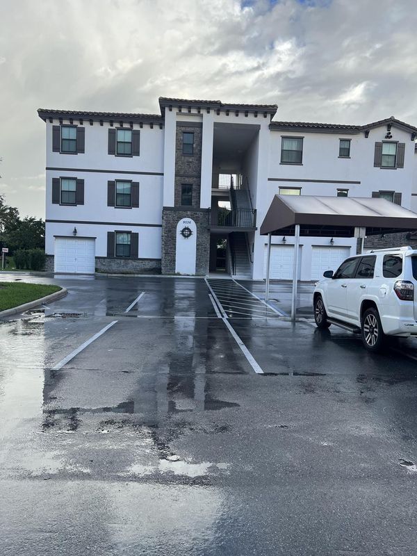 Building Photo - 9052 Gulf Run Way