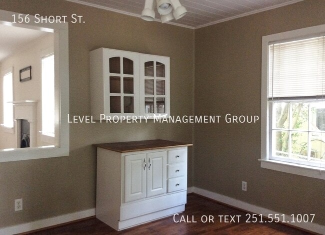 Photo - 156 Short St