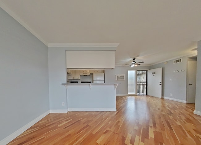 Photo - Spacious 1 Bedroom Condo in the Gated Park Bristol Community