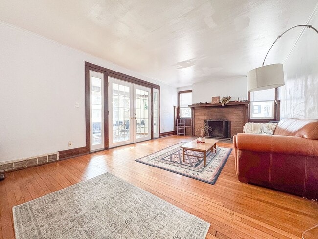 Building Photo - 1632 Jefferson St Unit #1
