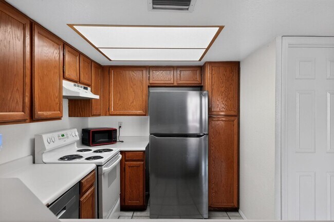 Photo - 1645 W Baseline Rd