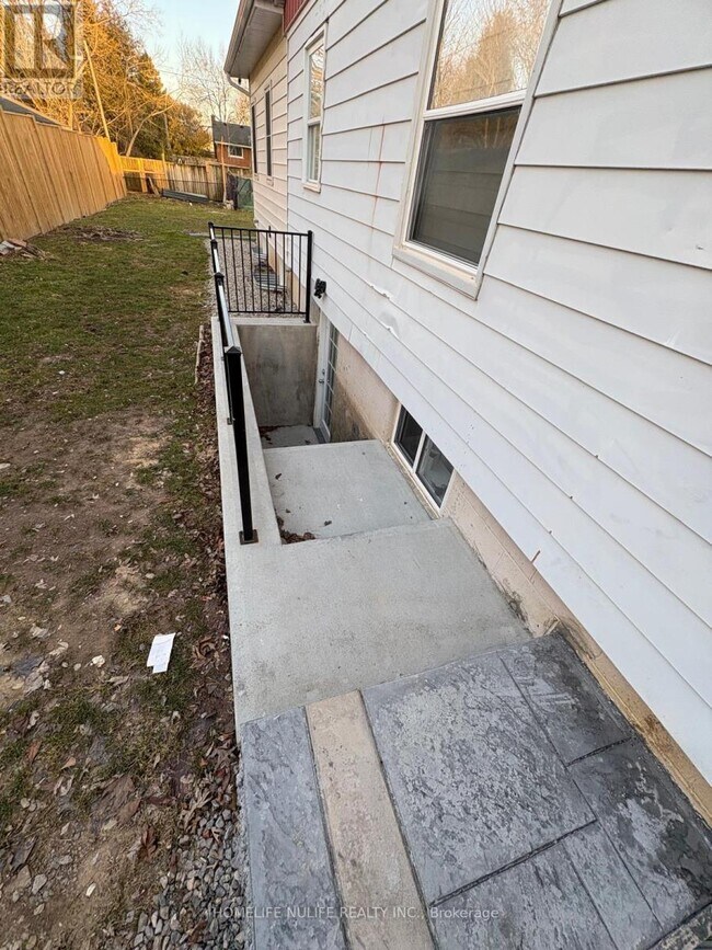 Photo - 188 Parkside Dr