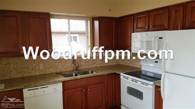 Photo - 4665 Field St