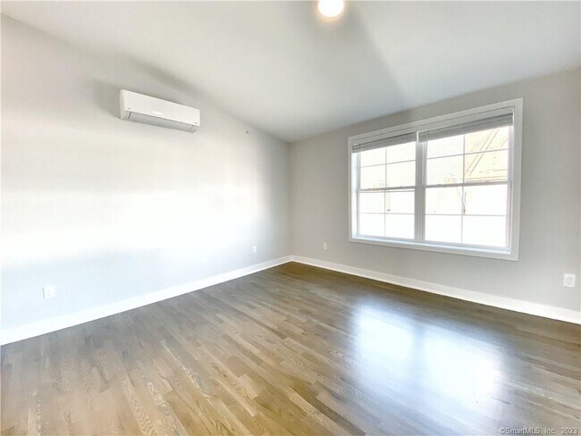 Photo - 4 Berkeley St Unit 9