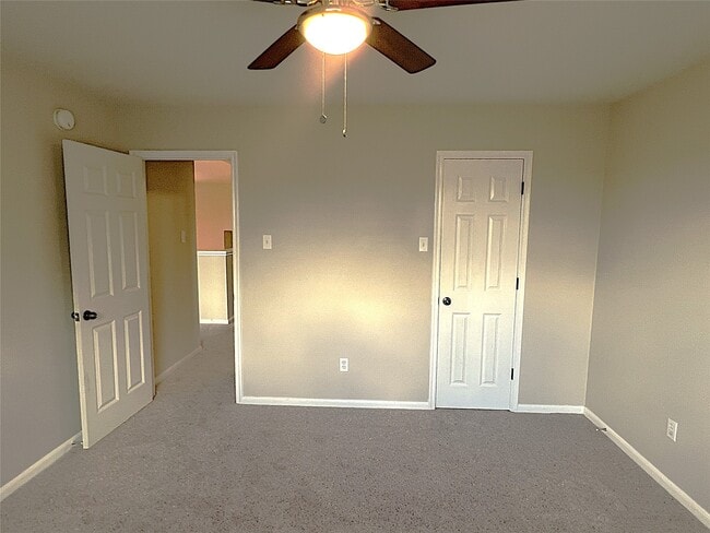 Building Photo - 10634 Lyndon Meadows Dr