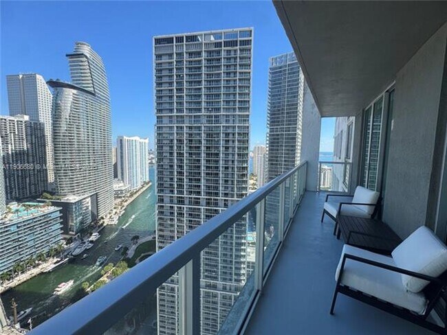 Building Photo - 500 Brickell Ave Unit 500 Brickell Ave 3803