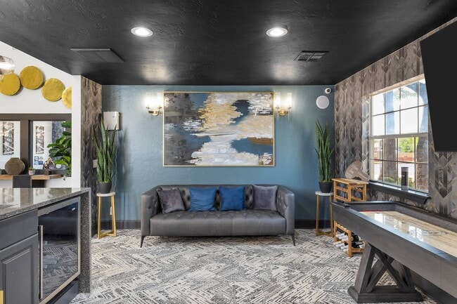 Clubhouse - Raindance