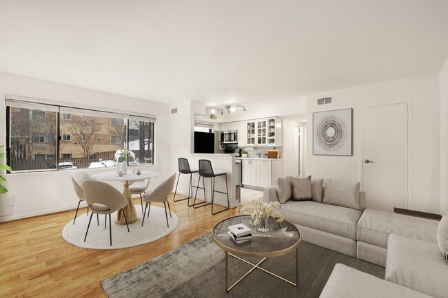 Photo - 1031 Michigan Ave NE