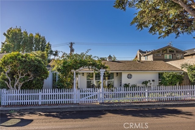 Building Photo - 361 Cypress Dr