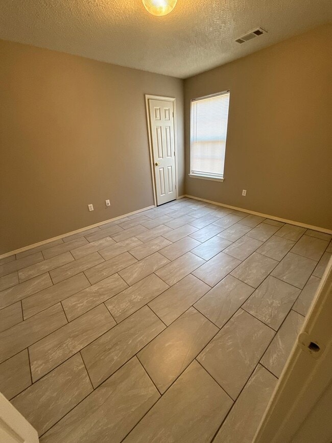 Photo - 3 bed, 2 bath, 2 car garage House, yard care included