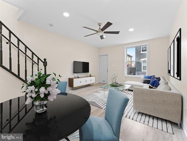 Photo - 2211 Pierce St
