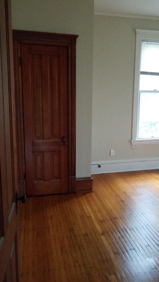 Photo - Precious 5 Bedroom 2 Bathroom Home in Sout...