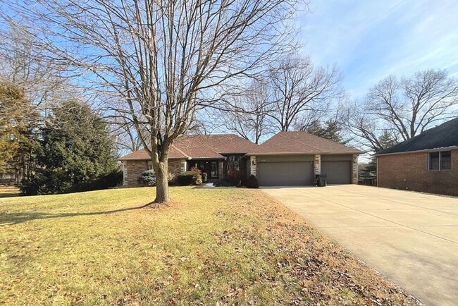 LEASING - LEASING House