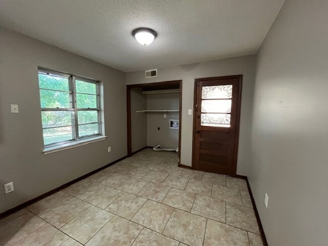 Photo - Renovated 3 Bedroom 1 Bath Home for Rent!
