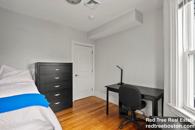 Photo - 139 Adams St