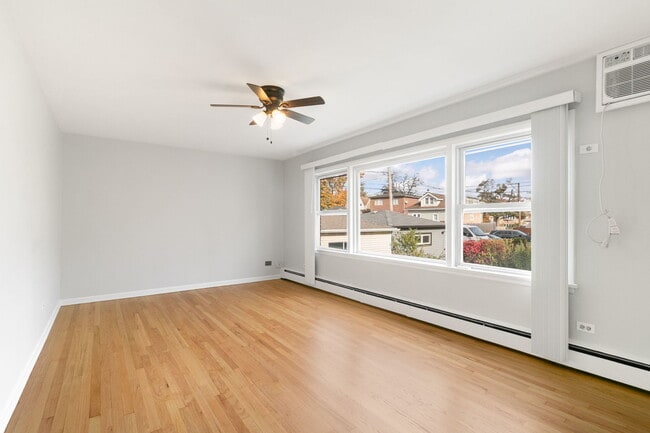 Photo - 8910 Grand Ave Unidad 1N