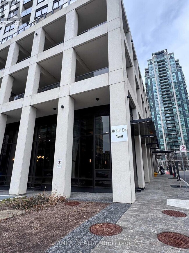 Photo - 30 Elm Dr W Unit 3711