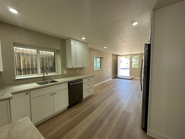 1564 53rd St Unidad 1