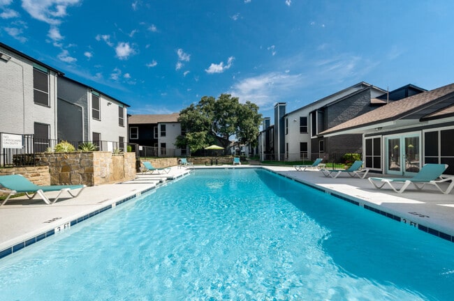 Harwell Apartments