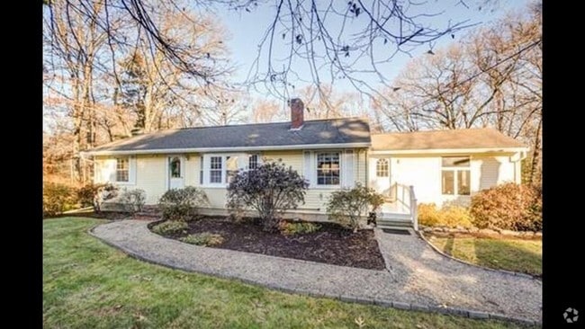 Phillips Academy Ranch - 112 Salem St Rental