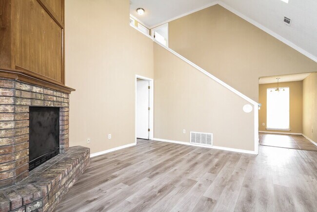 2110 Westmore Dr