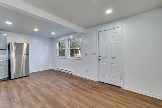 Photo - 1187 Appenzeller Ave