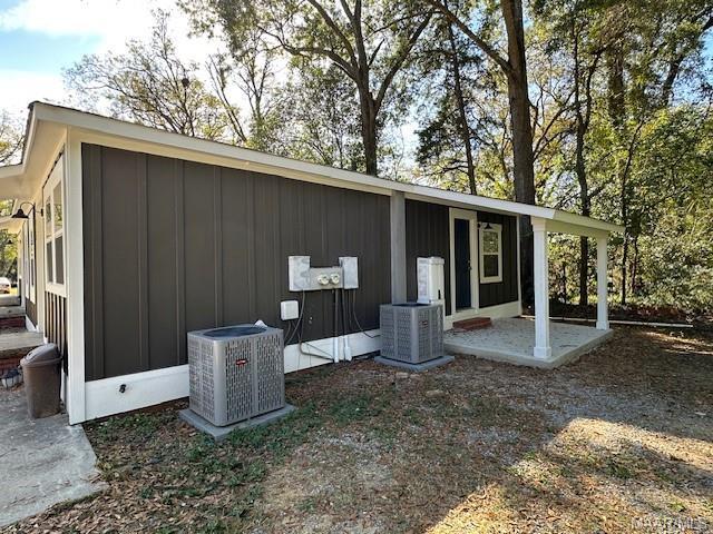 Photo - 157 E 6th St