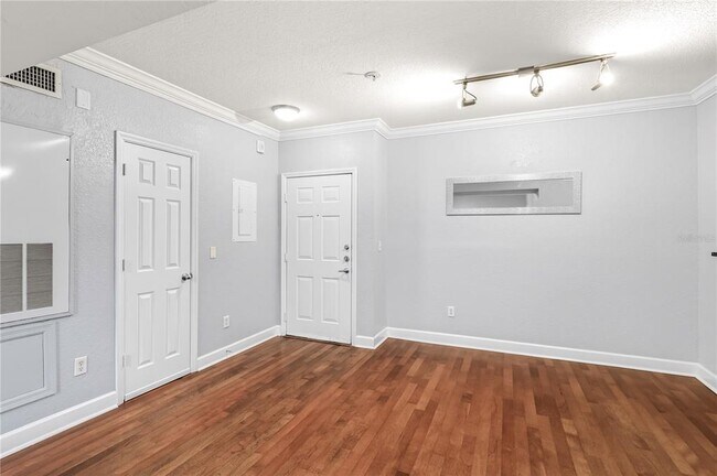 Photo - 300 E South St Unit 4001