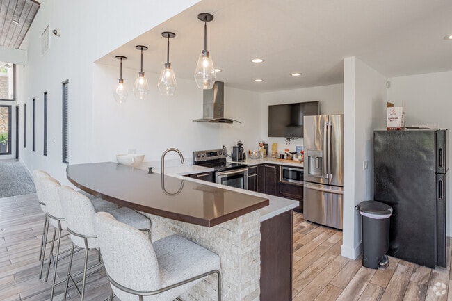 casa club - Redlands Lawn and Tennis Club