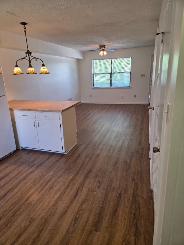 Photo - 1511 Medland Rd NW