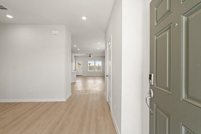 Photo - 3939 Flora Fld Dr