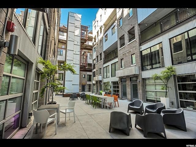 Photo - 360 Broadway