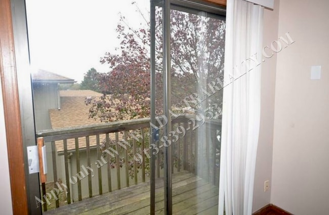 Photo - 404 Sky Vue Dr Unit 404 Sky Vue Dr, Apt C, Raymore, MO 64083