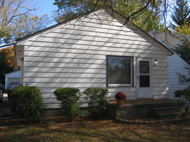 Building Photo - 526 Spartan Ave Rental