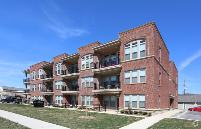 Photo - The Woodford Apartments
