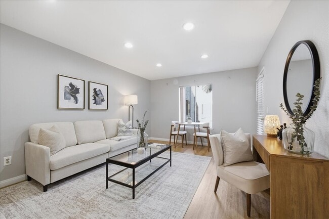 Photo - 3440 Lebon Dr Unit 4217