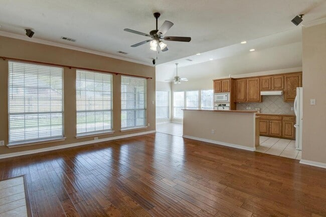 Photo - 4604 Gladiola Ln