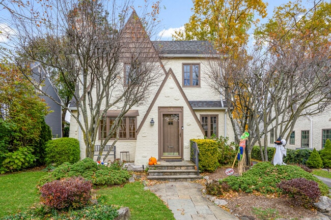 Photo - 39 Hillcrest Ave