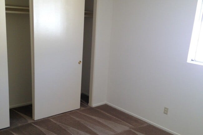 Bonnie's Garden Apartments