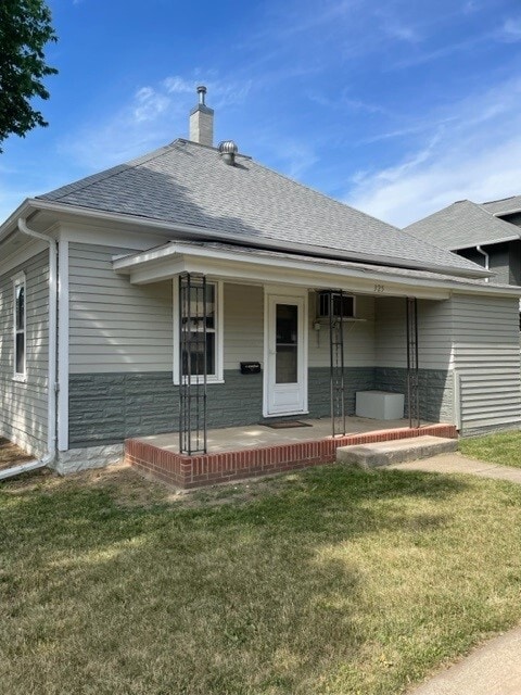 Building Photo - 325 7th St SW Rental
