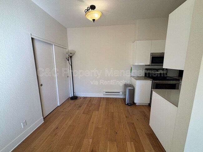 Photo - 75 Shoreline Ct