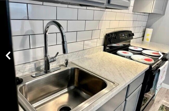7320 Capitol St Unit 5