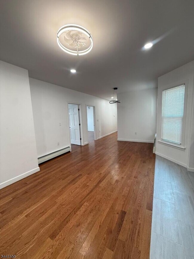Photo - 49 Mercer St