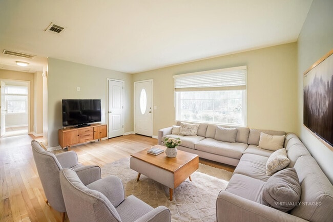 Photo - 6197 Castlewood Dr