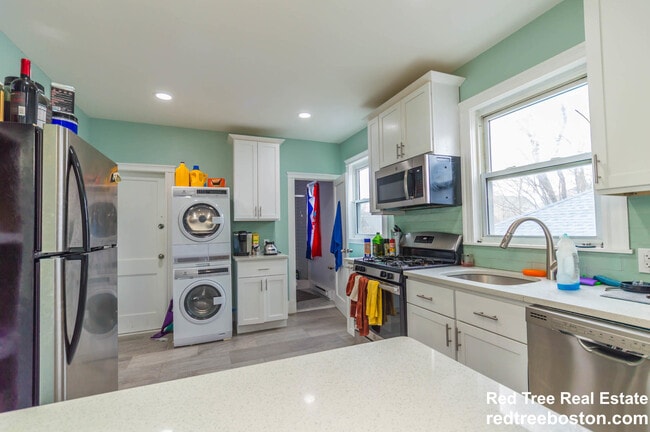 Photo - 11 Atkins St Unit 2